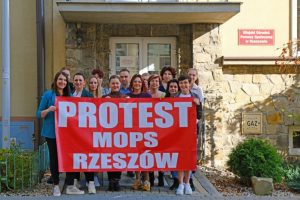 Akcja protestacyjna w rzeszowskim MOPS. Pracownicy chcą więcej zarabiać