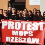 Czarny piątek w rzeszowskim MOPS-ie. Pracownicy socjalni żądają podwyżek [FOTO]