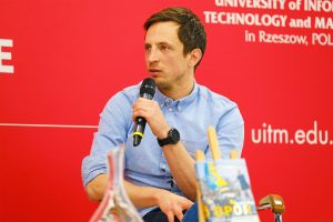 Rok wojny. Pieniążek i Jagielski: to szansa, że nowa Ukraina może powstać [ROZMOWA]