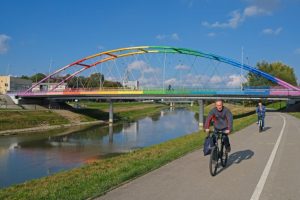 Więcej ścieżek dla pieszych i rowerzystów nad Wisłokiem