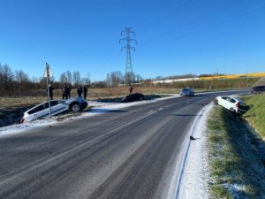 1500 zł mandatu dla 55-latki za spowodowanie kolizji trzech aut w Trzebownisku