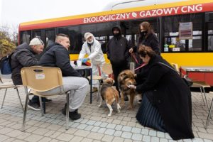 „Autobus ciepła” zakończył misję. Nakarmił ponad 5000 osób