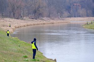 Drugi dzień poszukiwań mężczyzny na Wisłoku. Służby przerwały akcję