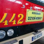 Dzień Kobiet w Rzeszowie: kursy kultowym autobusem, fitness w rockowym stylu