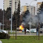 Pożar nissana przed rondem Unii Europejskiej w Rzeszowie [VIDEO]