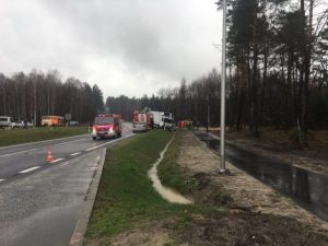 Tragedia na DK 9! Zderzenie volkswagena z renault. Utrudnienia w ruchu