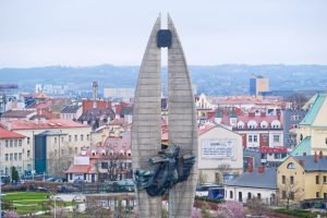 Diecezjalny konserwator zabytków przeciwny wyburzaniu pomnika Czynu Rewolucyjnego!