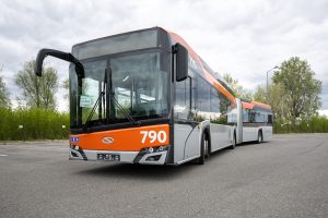 Ekologiczny transport. Przegubowy i antywirusowy Solaris dotarł do Rzeszowa