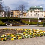 Zamiatanie, nasadzenia i pielęgnacja zieleni. Będą też kolejne przeszkody dla aut