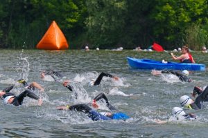 PÅywanie, jazda na rowerze, bieganie. Triathlonowy weekend w czerwcu w Rzeszowie