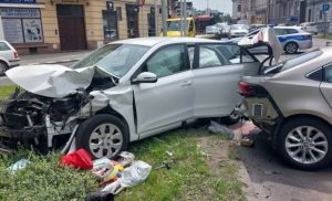 Karambol w centrum Rzeszowa! SprawcÄ pijana kierujÄca audi, 2 osoby ranne