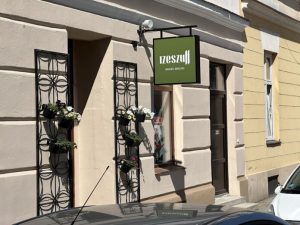 Masowe zatrucie salmonellÄ w restauracji âRzeszuff". Poszkodowanych 30 osÃ³b