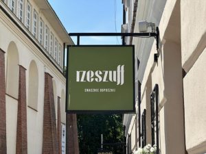 RoÅnie liczba osÃ³b naraÅ¼onych na zatrucie salmonellÄ w restauracji "Rzeszuff"