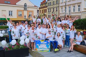 #ZobaczWiÄcej w Rzeszowie. W biaÅych koszulach nie tylko kobiety [ZDJÄCIA]