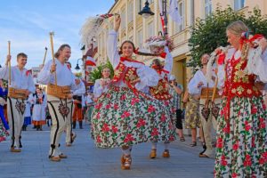 Polonusi zaczÄli w Rzeszowie swoje ÅwiÄto! "Witajcie w domu!" [ZDJÄCIA]