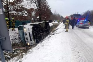 Wypadek busa pod Mielcem. Czworo uczniÃ³w trafiÅo do szpitala