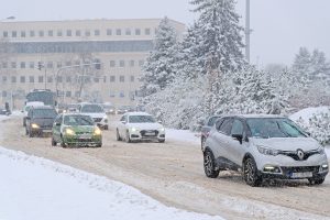 Drogowcy walczÄ w Rzeszowie ze skutkami zimy. "CudÃ³w nie zrobimy" [FOTO]