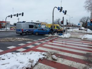 RzeszÃ³w. Zderzenie peugeota z citroenem. Jedna osoba ranna