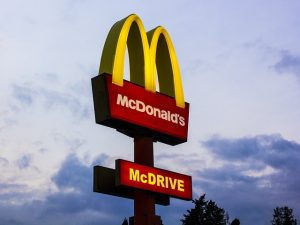 McDonald's tÅumaczy siÄ z problemÃ³w restauracji w SokoÅowie MÅp.