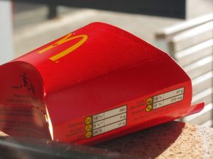 Noworoczna "niespodzianka" w McDonaldâs. Restauracja zamknÄÅa drzwi, klienci moknÄ