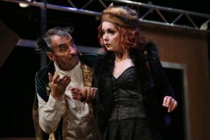 Nowy rok z "ZemstÄ"! Spotkanie z arcyzabawnÄ klasykÄ w Teatrze Maska