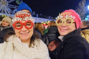 RzeszÃ³w przywitaÅ 2024 rok! Rynek peÅen ludzi w sylwestrowÄ noc! [ZDJÄCIA]
