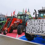 Protest rolnikÃ³w w Rzeszowie, demonstracja przed urzÄdem wojewÃ³dzkim [FOTO]