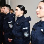 Podkarpacka policja ma 46 nowych funkcjonariuszy. Złożyli ślubowanie [FOTO]
