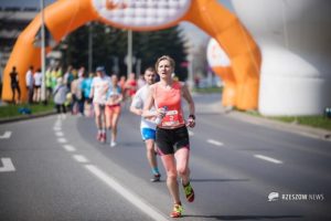 Skargi mieszkańców na Półmaraton Rzeszowski. "Centrum, to nie boisko"