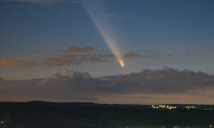 Noc komety nad Podkarpaciem. Fotografie zrobione w Hyżnem