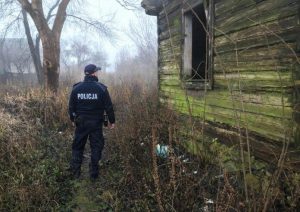 Policja alarmuje: Jeden telefon może uratować życie w czasie mrozów