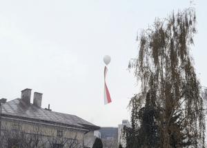 Balon stratosferyczny wyniósł nad Rzeszów biało-czerwoną flagę [ZDJĘCIA]