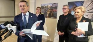 Jak urząd marszałkowski wydaje pieniądze. Poseł PO żąda odpowiedzi