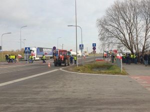 Minister Rolnictwa przyjechał do podkarpackich rolników. Od wczoraj nie wpuszczają tirów z Ukrainy