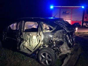 O włos od nieszczęścia. Pociąg uderzył w auto