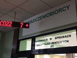 Renta wdowia – jakie warunki trzeba spełnić? Co po zmarłym małżonku?