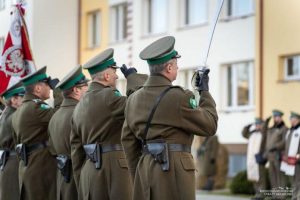 50 nowych funkcjonariuszy Straży Granicznej. Szukają dwustu kolejnych [FOTORELACJA]