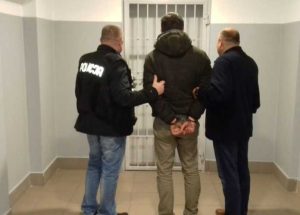 Nikt nie chciał mu podać... alkoholu. Wezwał patrol policji