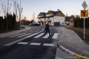 Nowa droga do osiedla Miłocin gotowa. Jej koszt to 8,3 mln złotych [ZDJĘCIA]
