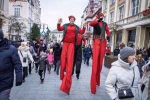 Parada Świętego Mikołaja w Rzeszowie. Tłumy na rzeszowskiej starówce [FOTORELACJA]