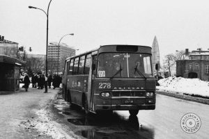 77 lat komunikacji miejskiej w Rzeszowie. Autobusy wciąż odgrywają kluczową rolę w życiu miasta [ZDJĘCIA]