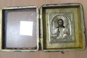Jezus Pantokrator w bagażniku na granicy. Celnicy udaremnili przemyt zabytkowej ikony