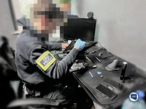 Pedofile w rękach policji. Funkcjonariusze z Rzeszowa pomogli rozbić międzynarodową sieć [WIDEO]