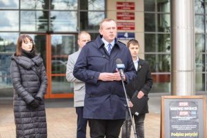"Stop masowej imigracji". Konfederacja zbiera w Rzeszowie podpisy pod petycją do władz Podkarpacia