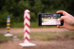 Sypią się mandaty za selfie na pasie granicznym. Turyści ignorują zakazy [ZDJĘCIA, WIDEO]
