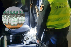 60 litrów alkoholu i pół tysiąca paczek papierosów. Nielegalny towar odkryty w dwóch samochodach