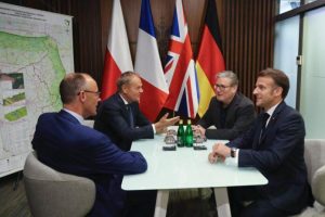 Czołowi europejscy przywódcy w Rzeszowie. W Kijowie wezwali Rosję do zawieszenia broni