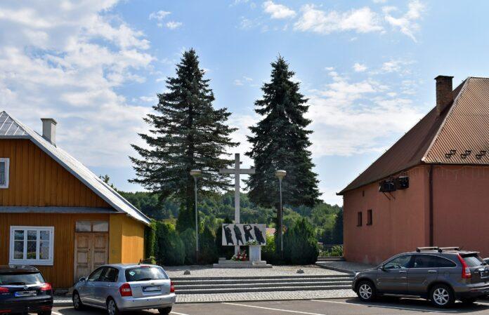 wielopole-skrzyńskie-pomnik-zygmunt-put-cc-by-sa-4.0 wielopole-skrzynskie-pomnik