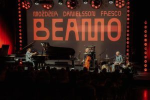 Leszek Możdżer z przełomowym projektem "BEAMO" w Rzeszowie. Od Beatlesów po Depeche Mode
