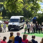 Nowy autobus dla Zespołu Szkół Specjalnych w Rzeszowie. Skorzystają uczniowie z niepełnosprawnościami [ZDJĘCIA]